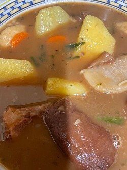 The green seasonings in the Cowfoot soup