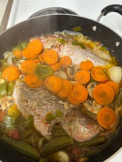 The seasonings in the steamed fish